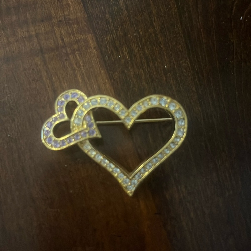 Beautiful Gold and rhinestone heart pin